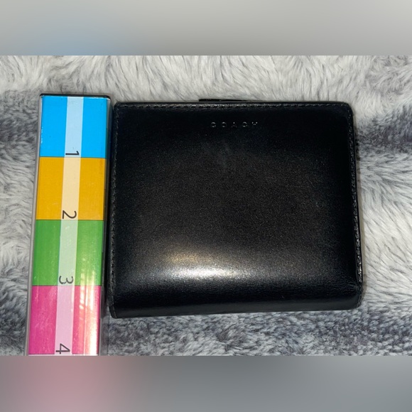 Vintage Coach Soft Black Leather Bi Fold Coin Purse Wallet Cards Bills - Picture 12 of 13